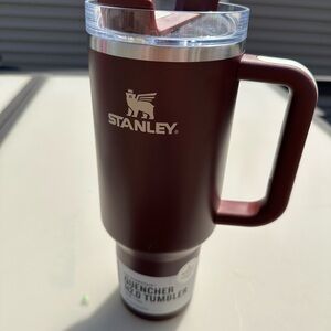 Stanley Maroon Quencher H2.0 Tumbler